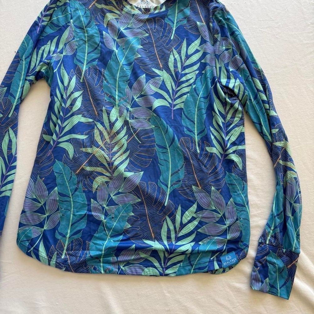 Realtree Fishing Womens Medium Blue Green Tropical Leaf Print Long Sleeve Shirt